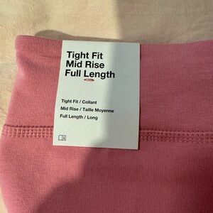 Girls Nike leggings, pink size medium… new with tags!